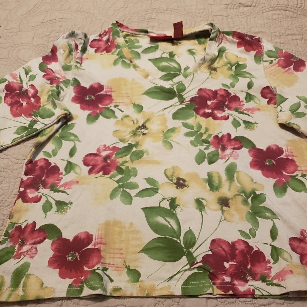 Vintage 90s Gloria Vanderbilt Shirt - Floral knit.